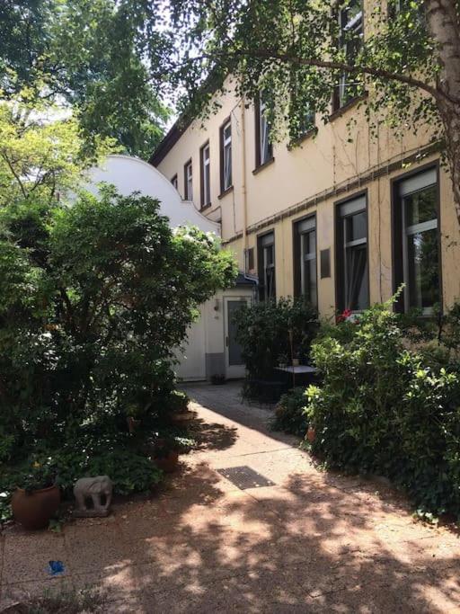 City-Apartment In Krefeld - Beuys Apartments - クレーフェルト エクステリア 写真